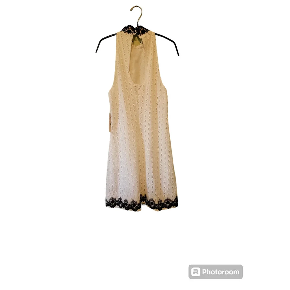 NWT Bailey 44 Dress Sz Small High Neck Sleeveless Lined White Eyelet Black Trim - Picture 2 of 4